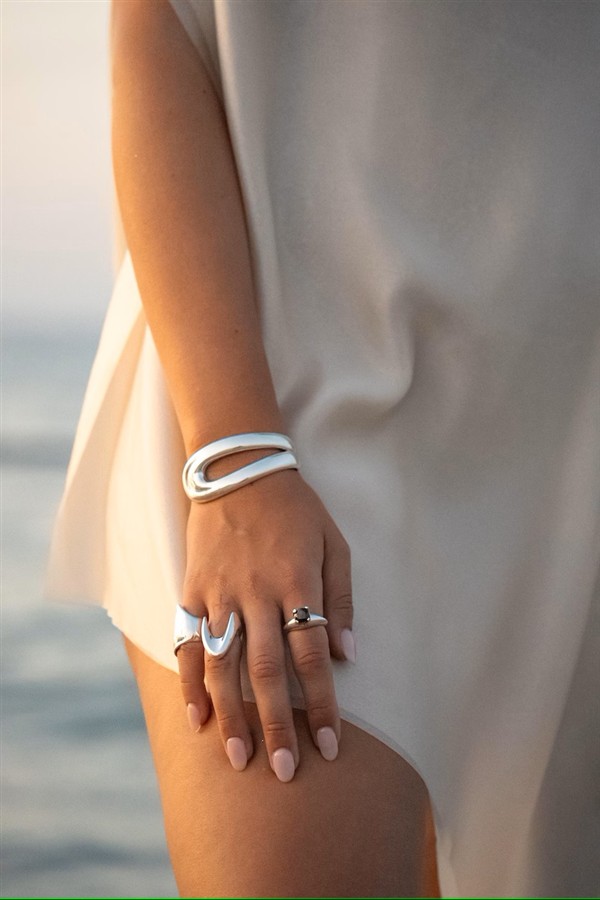 AMORPHO AENAOS CUFF B001