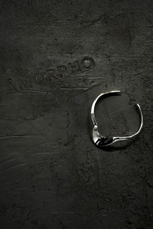 AMORPHO BONE CUFF B002