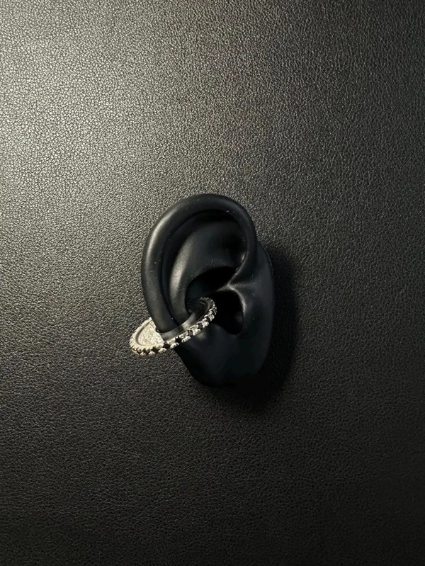 AMORPHO SPACE PETRA EARCUFF EC004