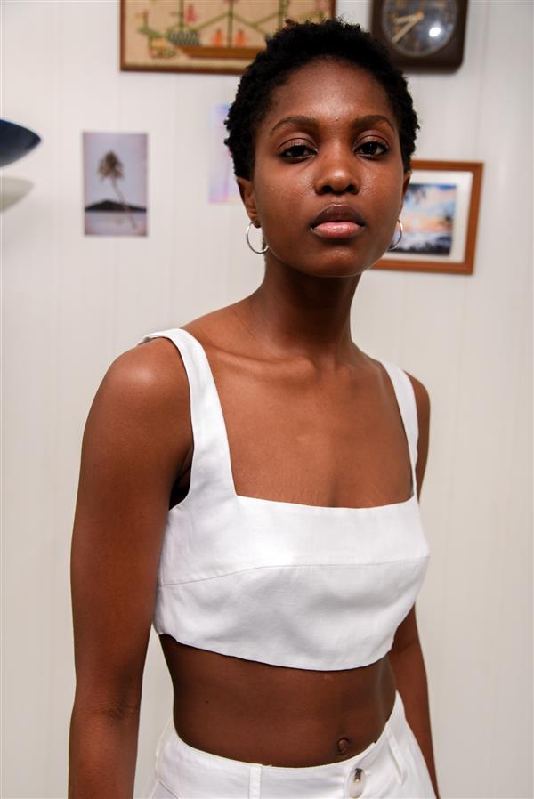 ARPYES COCONUT MILK CROP TOP WHITE