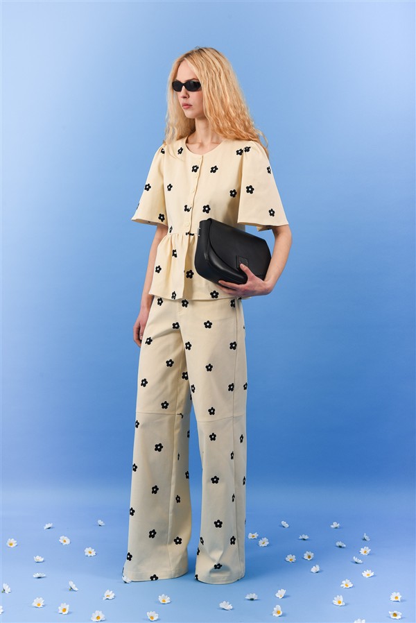 ARPYES DAISY BLOUSE BLACK