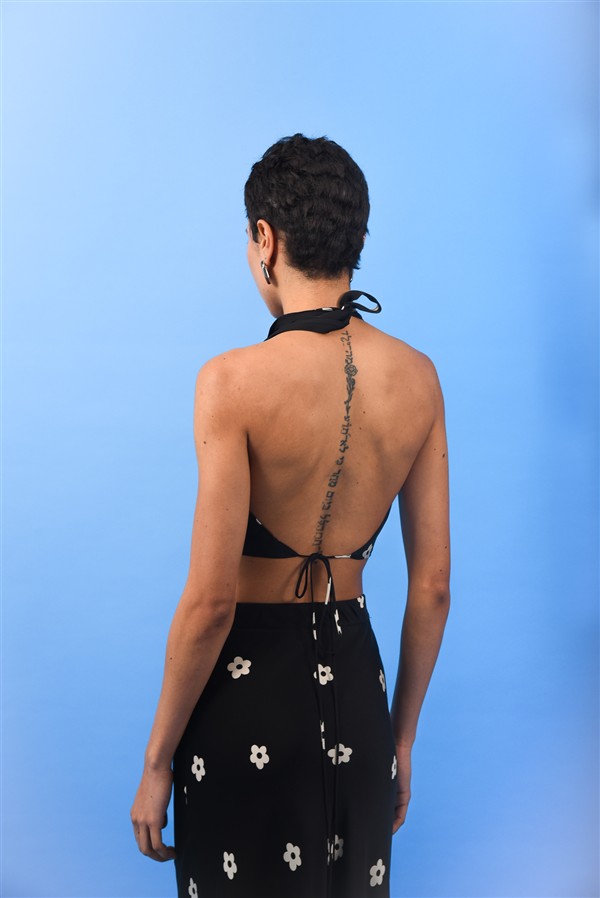 ARPYES DAISY TOP BLACK