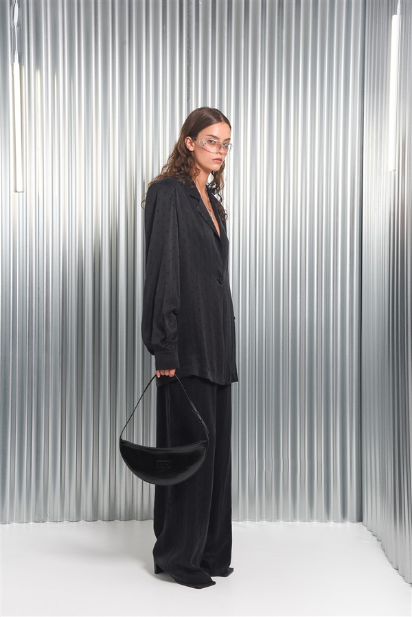 ARPYES KOI BLAZER BLACK