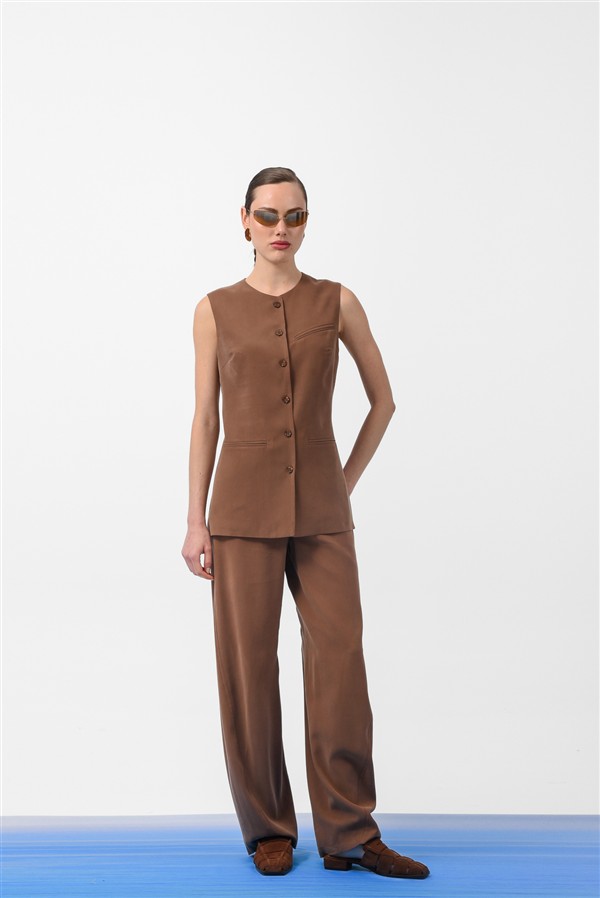ARPYES NOA VEST BROWN