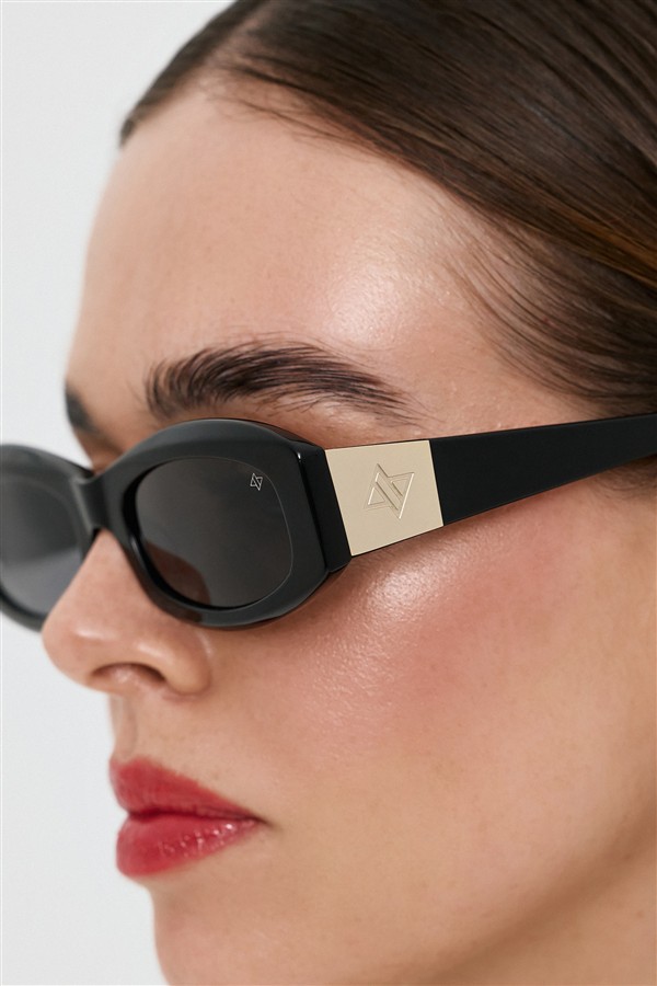 AV ORLA BLACK