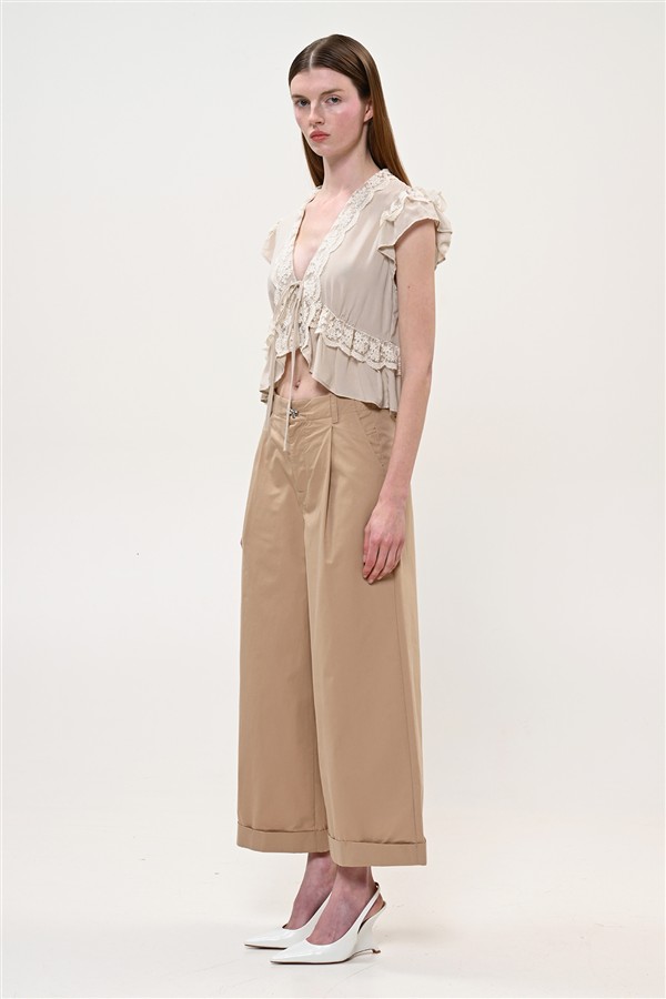 BOOM 031 RUFFLE TOP BEIGE