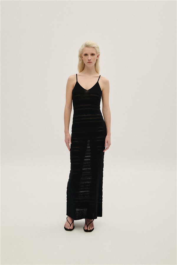 COMBOS 042 MAXI DRESS SLEEVELESS BLACK