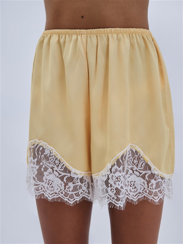 COMBOS 084 SHORTS SATIN LACE BANANA