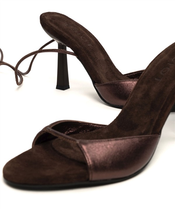 ESIOT KALAMOUTHI BROWN