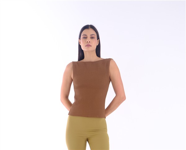 SALT AND PEPPER HELMA BROWN