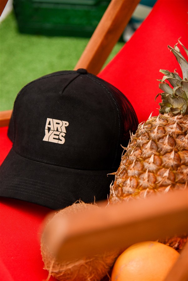 ARPYES JAMAICA JOCKEY HAT BLACK