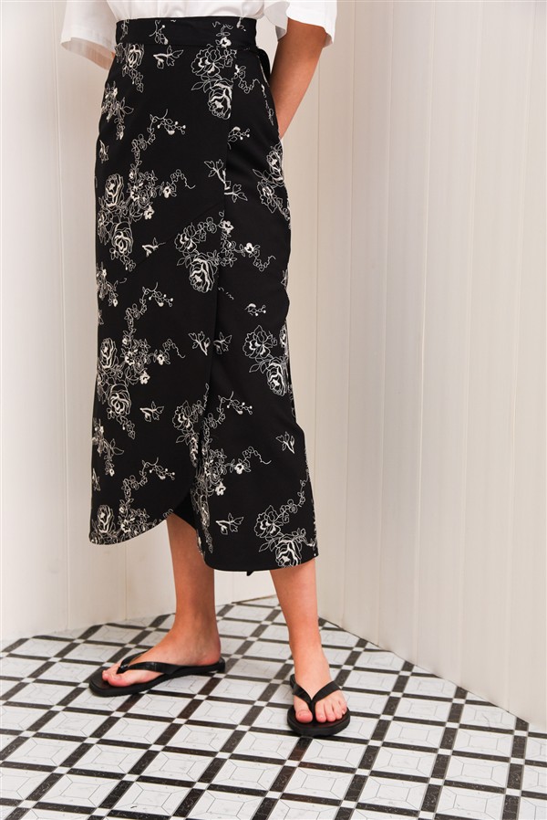 ARPYES MI LUV YUH SKIRT BLACK