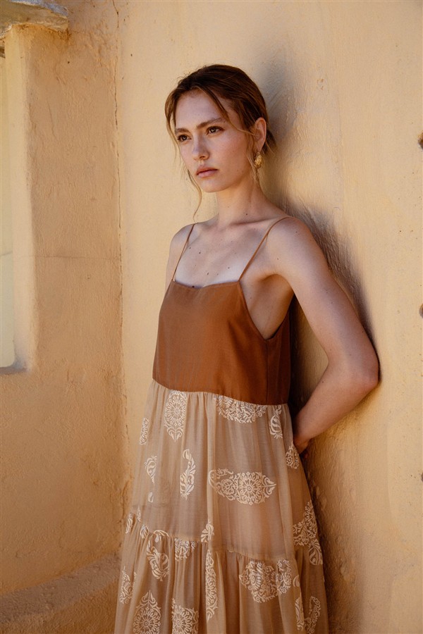 NIDODILEDA EVORA DRESS BEIGE
