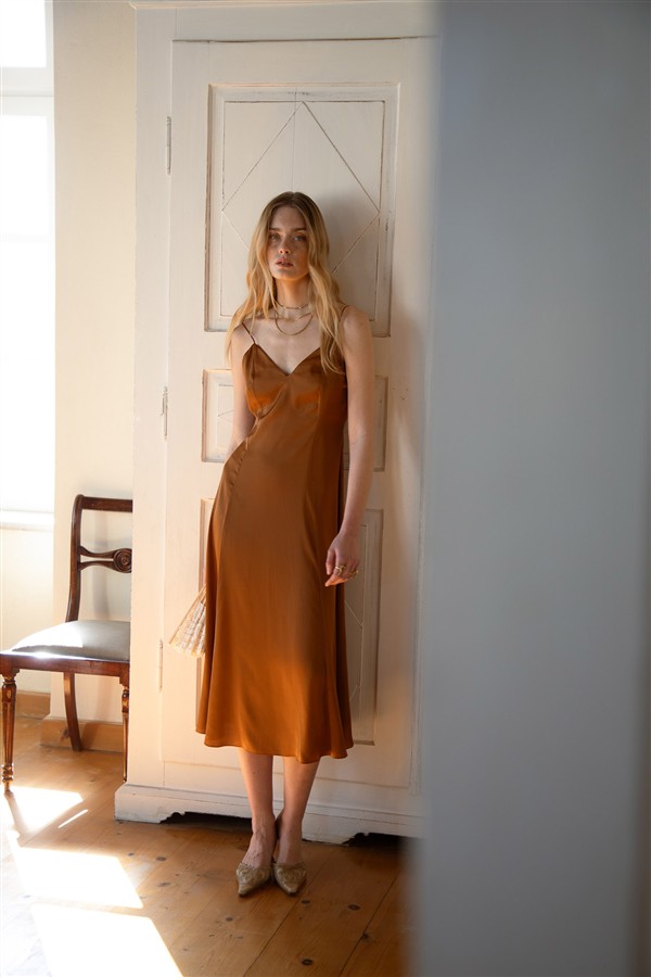 NIDODILEDA LIRIA DRESS BRONZE