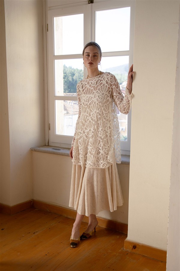 NIDODILEDA OPENNESS MINI TOPDRESS OFF WHITE