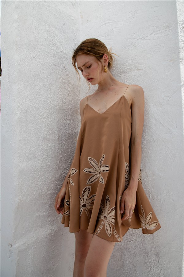 NIDODILEDA REAM MINI DRESS NUDE