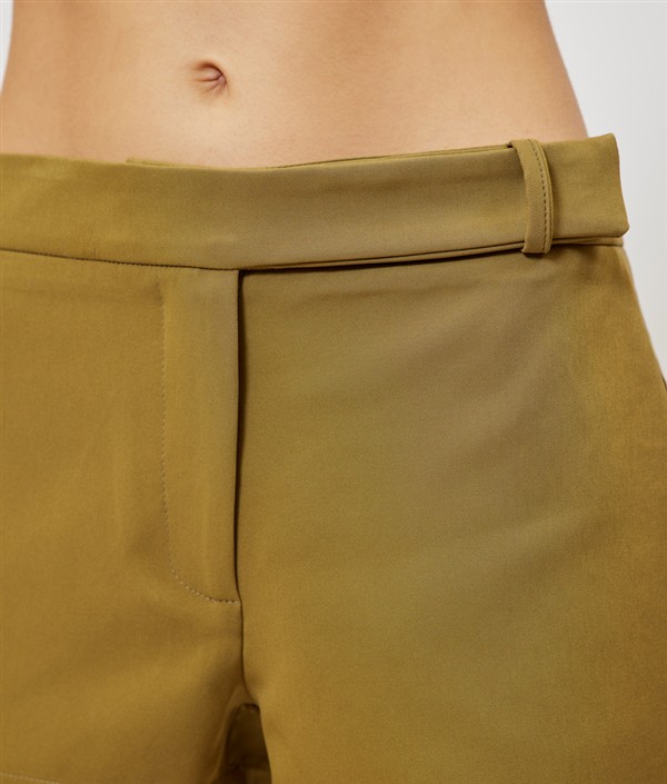 SUNSETGO NONI SHORTS OLIVE