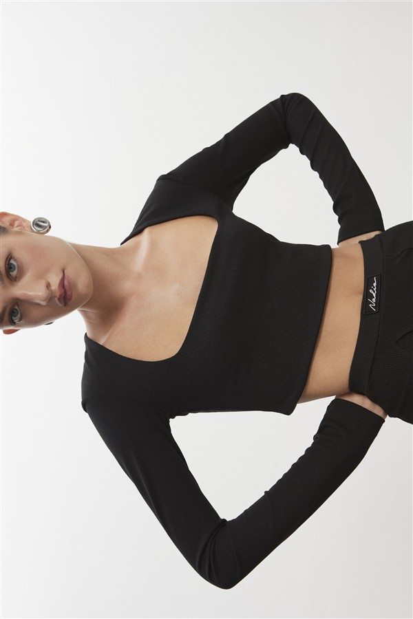 NR BITE CROP TOP BLACK