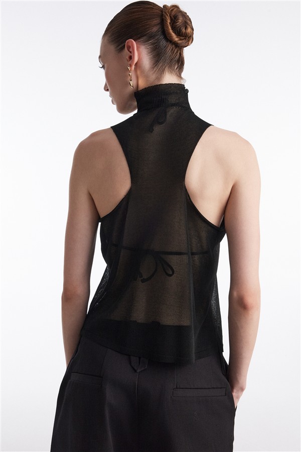 NR KNITTED TOP BLACK