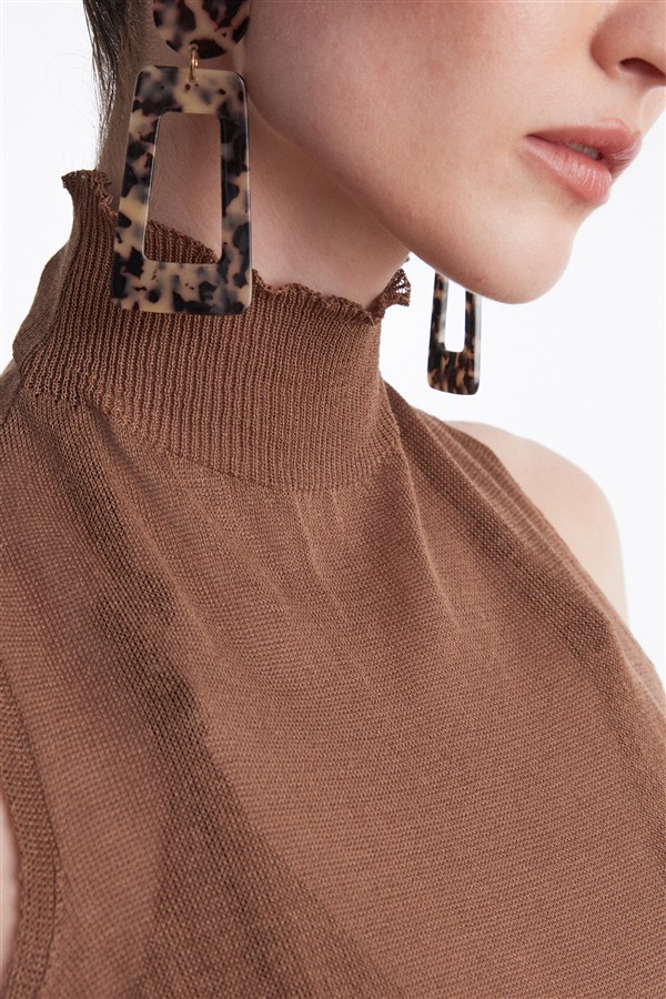 NR KNITTED TOP BROWN