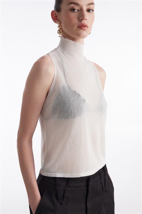 NR KNITTED TOP WHITE
