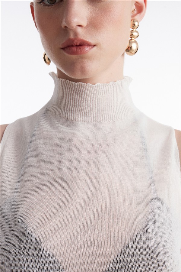 NR KNITTED TOP WHITE