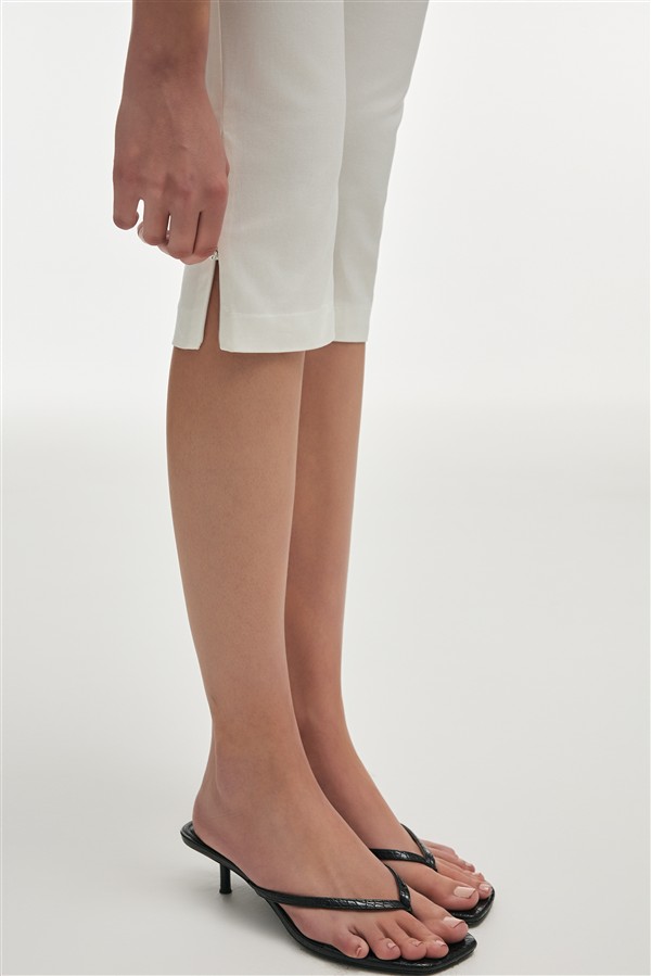 NR LOLITA CAPRI TROUSERS WHITE