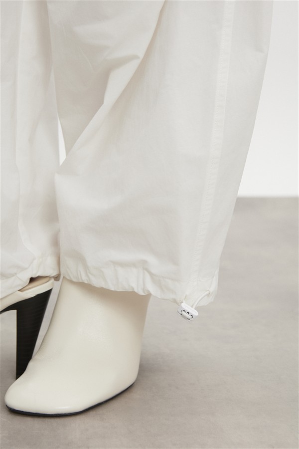 NR PAOLO TRACKPANTS M/W WHITE