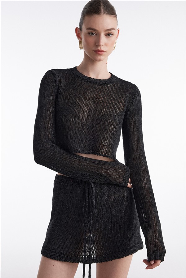 NR VOYAGE KNITTED CROP TOP BLACK