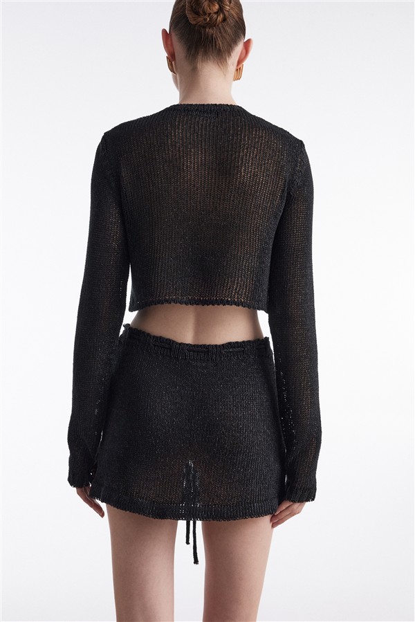 NR VOYAGE KNITTED CROP TOP BLACK