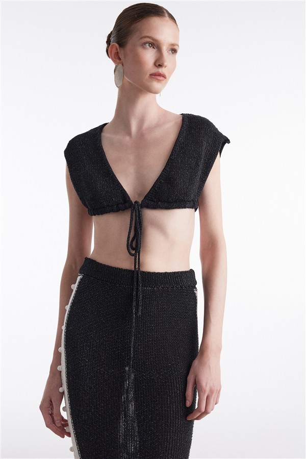 NR VOYAGE KNITTED TOP BLACK