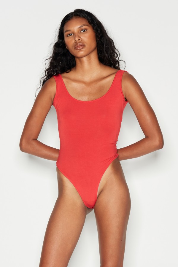 NADIA RAPTI PREQUEL BODY RED