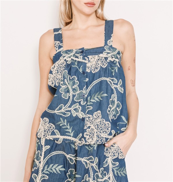 SALT AND PEPPER FABBIA TOP BLUE FLOWERS