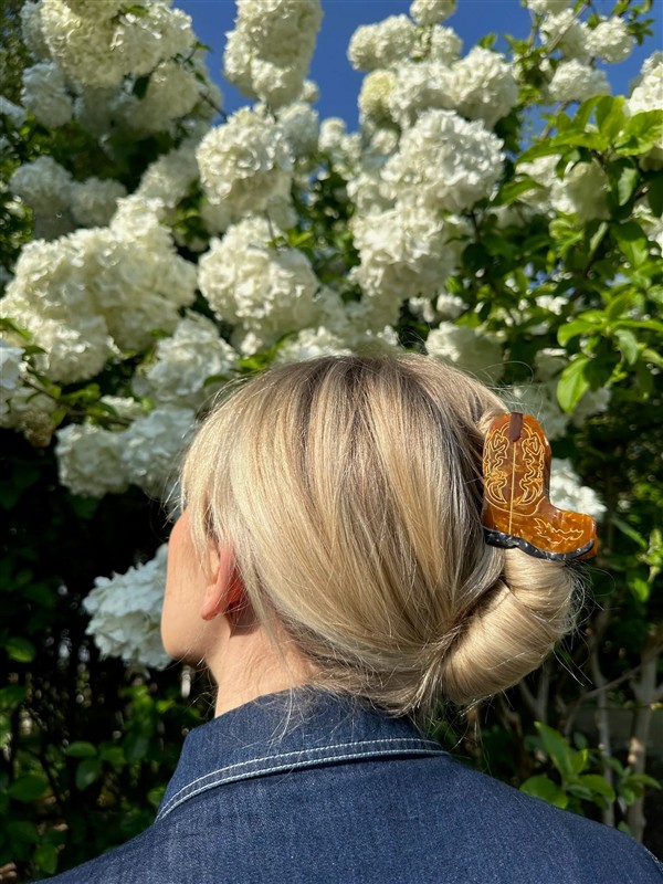 SOLAR ECLIPSE HAIR CLIP COWBOY BOOT BROWN