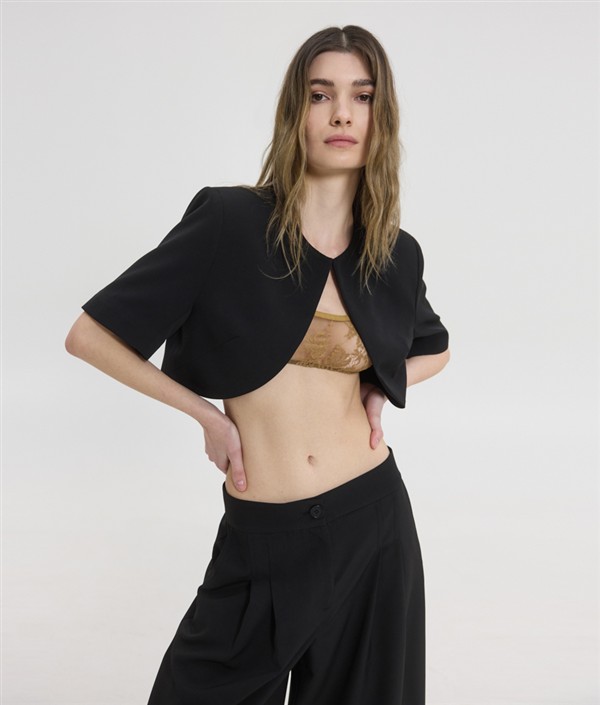 SSG PHOIBE CROP BLAZER BLACK