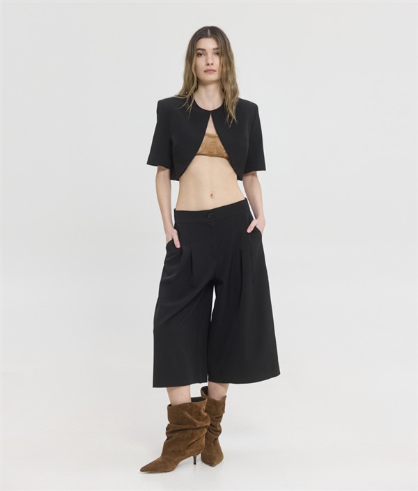SSG PHOIBE CROP BLAZER BLACK