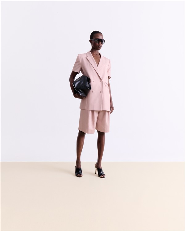 VK BLUSH SHORT SLEEVE TAILORED BLAZER